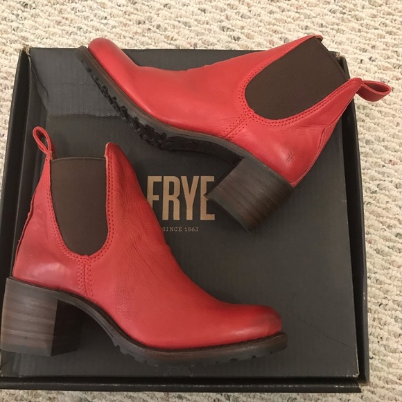 Frye Shoes - 🆕 FRYE red leather sabrina heel ankle boot bootie